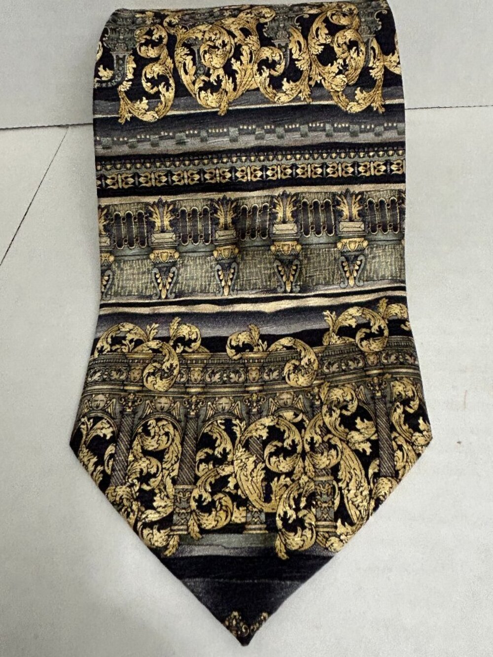 Tesoro Rosso Uomo Moda 100% Silk Handmade Baroque Gold Black Mens Necktie